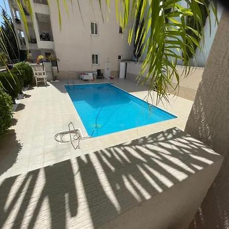 Belleview Heights شقة